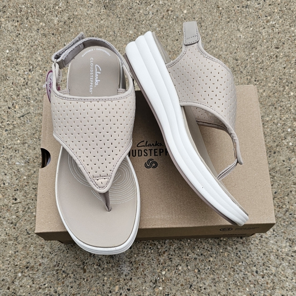 Clarks cloudsteppers cushion sandals women's size 11